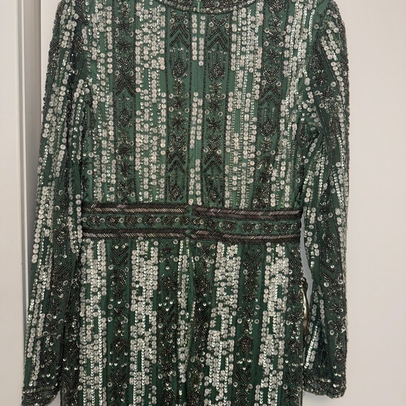 NWT | Mac Duggal 5981 Sage Long Sleeve Crystal Fringe Column Gown Size 10 - Picture 6 of 8